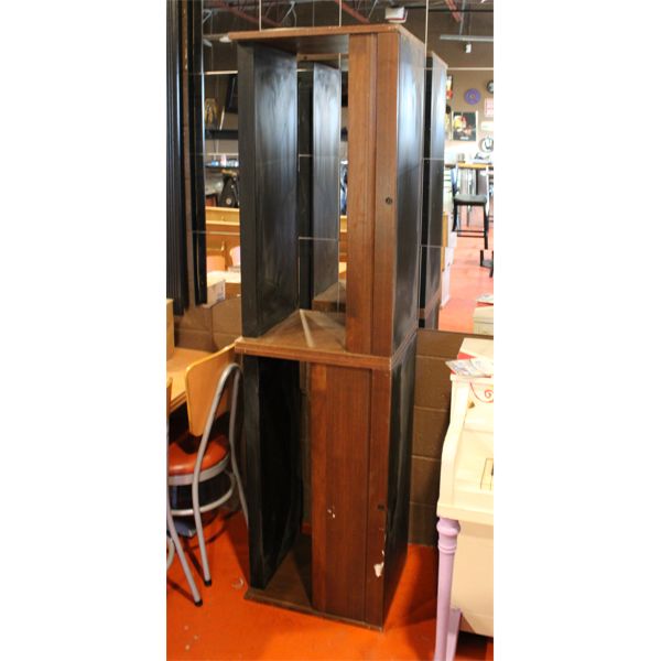 WALL MOUNTING DISPLAY CASE W/ SHUTTERS