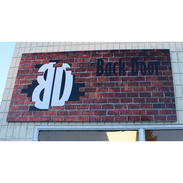 METAL PLATE ADVERTISING SIGN