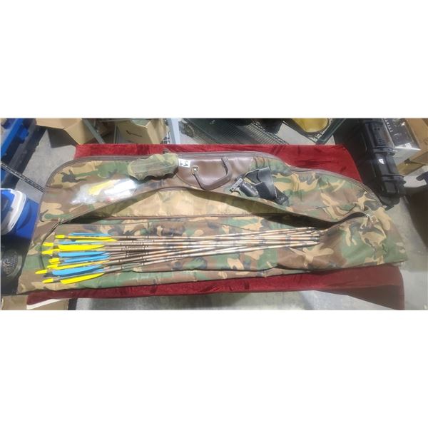 BOX CASE - COMES WITH 12 ARROWS  AND A RELEASE