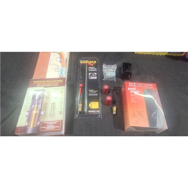 MISC: TWO 1,75 80.A, BARRLE RIFLE LOCK, HORNADY LOADING AND RICHARD LEEE LOADING BOOKS, PLUS DZ BOOT