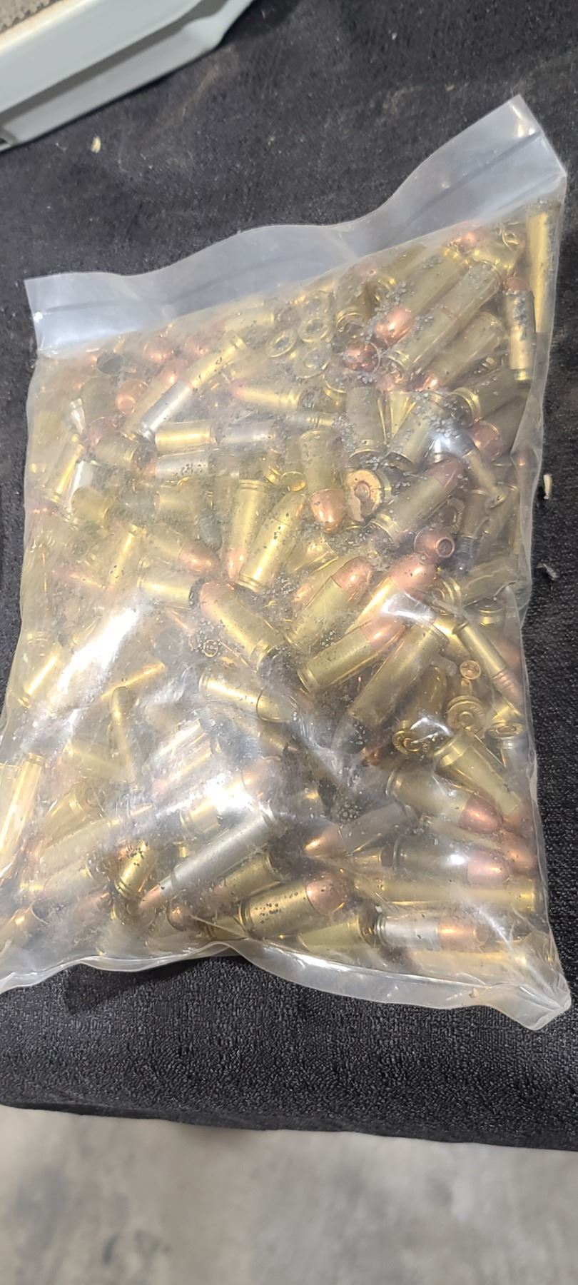 Rfle ROUGHLY 10LBS OF FACTORY MISSLOADS A MIX OF RFLE AND PISTOL AMMUNITION ...