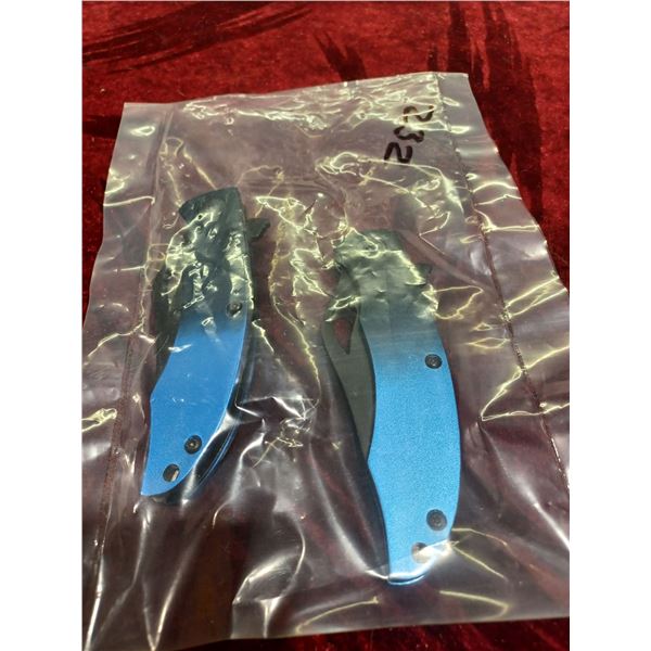 2 NEW FOLDING KNIVES