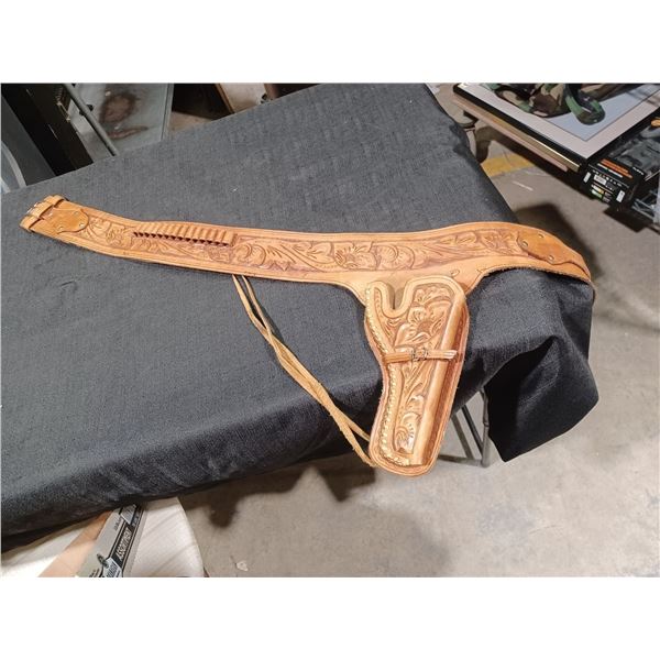 NATURAL LEATHER GUN HOLSTER AND BELT /CW ENGRAVING IN LEATHER WORKS