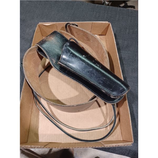 LEATHER REVOLVER HOLSTERS AND BELT