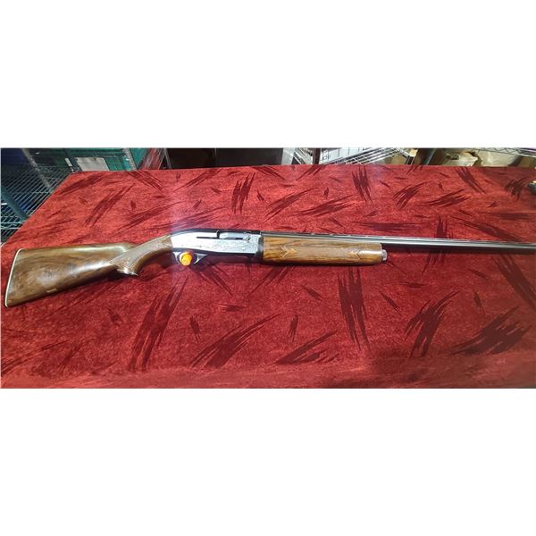 ITHICA MODEL XL 900 MADE IN JAPAN -ROTO FORGED - 12GA 2 3/4" SEMI AUTO - FUL L CHOKE - 30" BARREL -