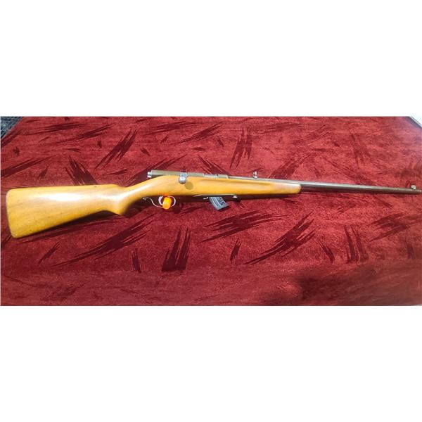 SPRINGFIELD MODEL 56 - .22 S,L,LR - BOLT ACTION - 10 ROUND MGAZINE - FLIP SIGHT
