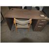 Image 1 : Wooden desk w/ Chair