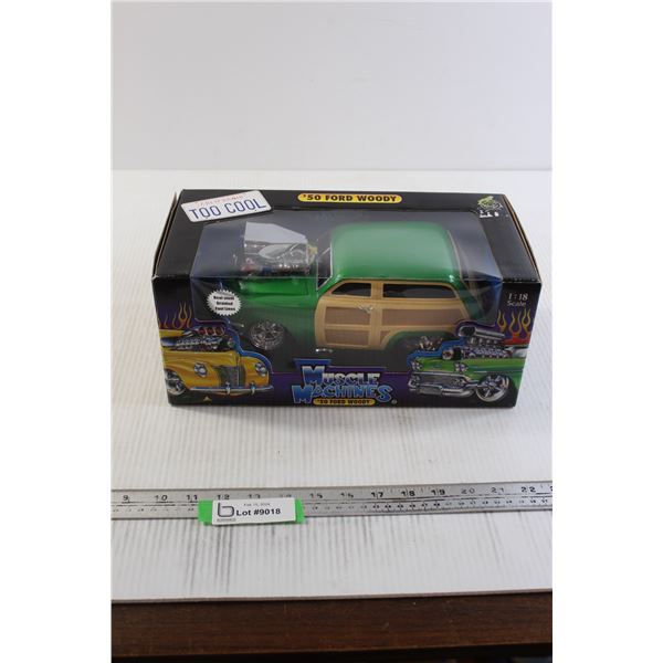 Funline Muscle Machines '50 Ford Woody Die Cast - 1/18