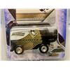 Image 3 : Sidney Crosby 2005 Upper Deck Rookie Card and Die Cast Zamboni (NIB)