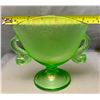 Image 5 : Fenton Uranium Florentine Stretch Glass Double Dolphins Fan Vase - 1920s