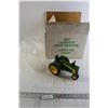 Image 1 : 1987 Lafayette 730 John Deere Diesel Plastic Tractor
