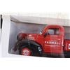 Image 2 : 1/24 1/2 Ton Truck - McCormick Farmall - Spec Cast Die Cast