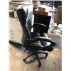 Image 2 : BLACK  MID-BACK EXECUTIVE CHAIR