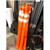 Image 1 : 10 ORANGE SAFETY PYLONS