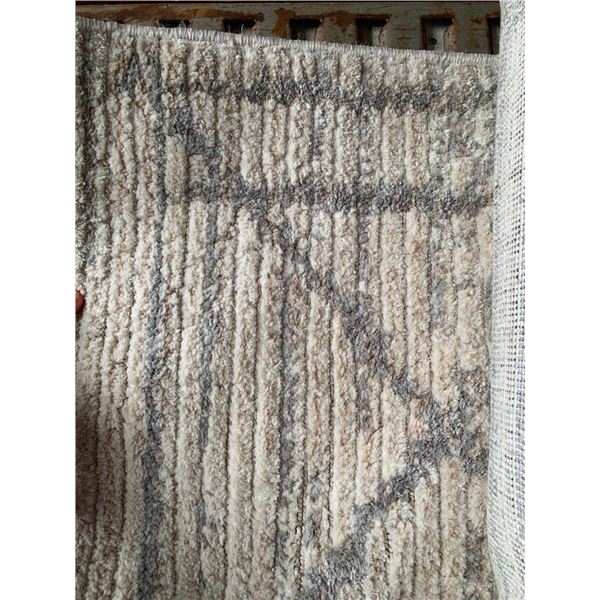 Avenue 33 - 8'x10' Area Rug - Beige 