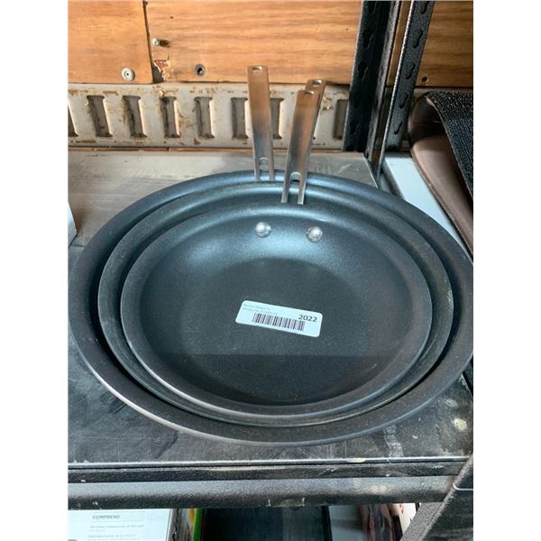 Lot of 3 Frying Pans