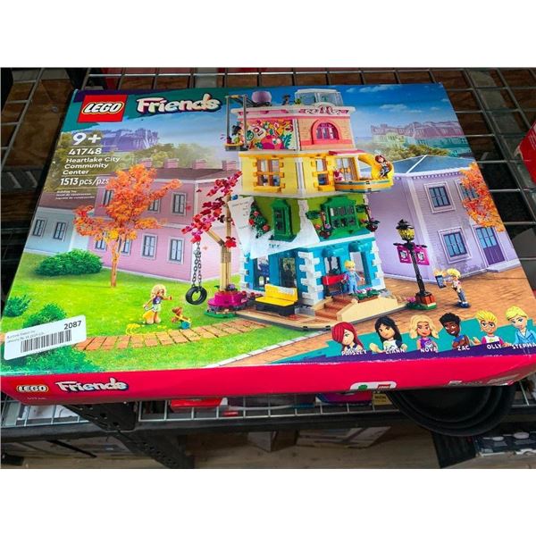 Lego Friends Heartlake city community center