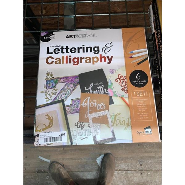 Art School Lettering Calligraphy Book