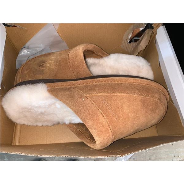 Nuknuuk Mens Leather Slippers size 10