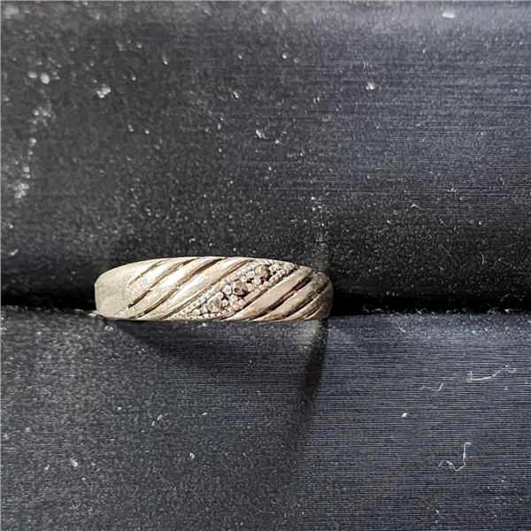 Silver Marcasite Ring (~Size 7)(Ring is resizable for $40) (~length 0 inches), Suggested Retail Valu