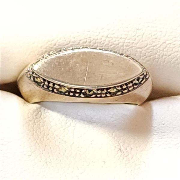 Silver Marcasite Ring (~Size 7)(Ring is resizable for $40) (~length 0 inches), Suggested Retail Valu