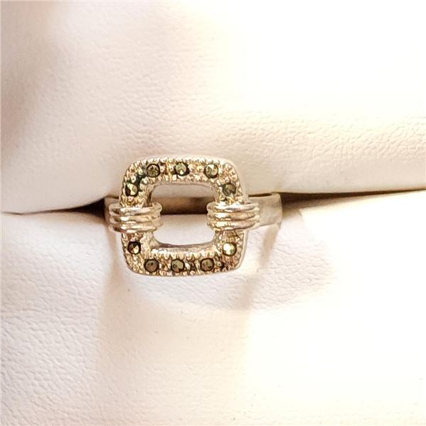 Silver Marcasite Ring (~Size 7)(Ring is resizable for $40) (~length 0 inches), Suggested Retail Valu