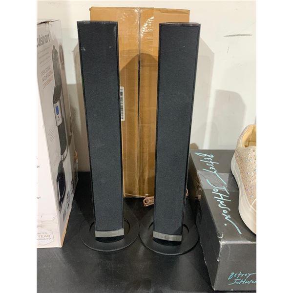 Set of 2 Bluetooth or Hard wire tower Style Computer Tower Speakers ( NOTE THESE ARE ONLY ABOUT 14" 