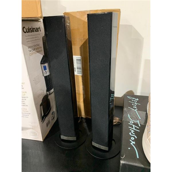 Set of 2 Bluetooth or Hard wire tower Style Computer Tower Speakers ( NOTE THESE ARE ONLY ABOUT 14" 