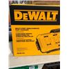 Image 2 : DeWalt Multi-Port Simultaneous Fast Charger