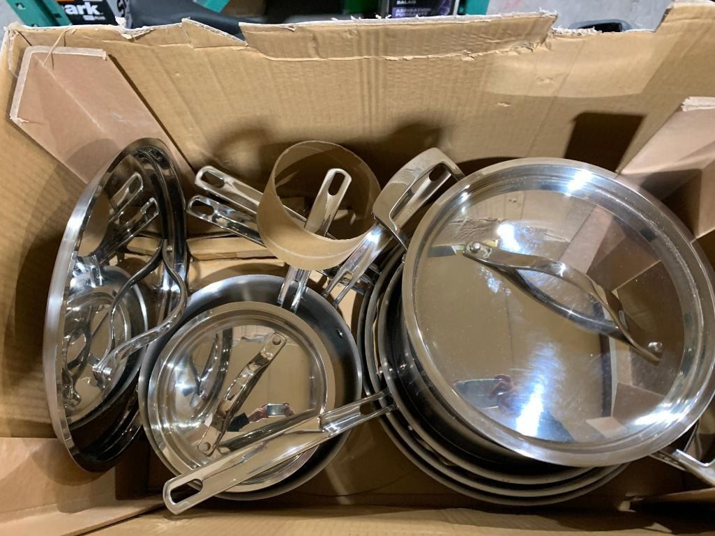 Cladding Signature Cookware Kirkland Signature 5Ply Clad SS Cookware 9pc Set (missing 1 Lid)