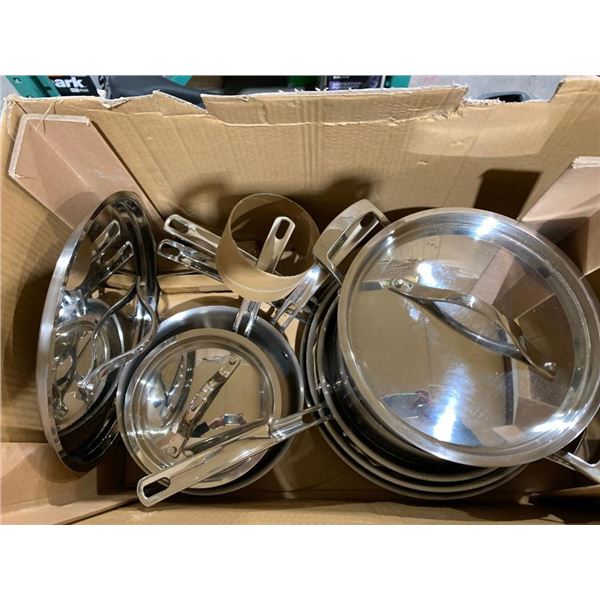 Kirkland Signature 5Ply Clad SS Cookware 9pc Set (missing 1 Lid)
