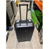 Image 2 : Set of 3 Swiss Gear Nesting Hard Shell Suitcases on casters