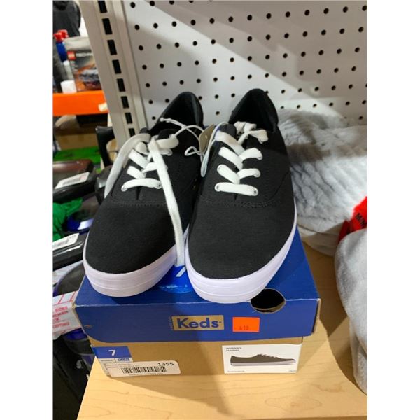 Keds Women's Size 7 Womens Canvass Shoes