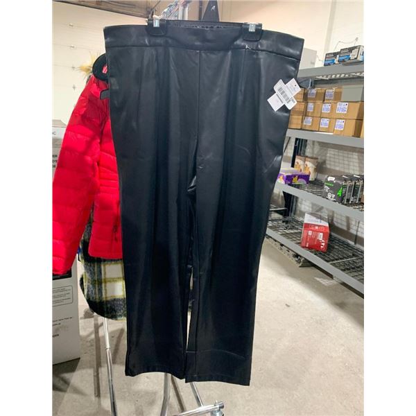 DNKY Jeans Faux Leather Ladies Pants - Size Large