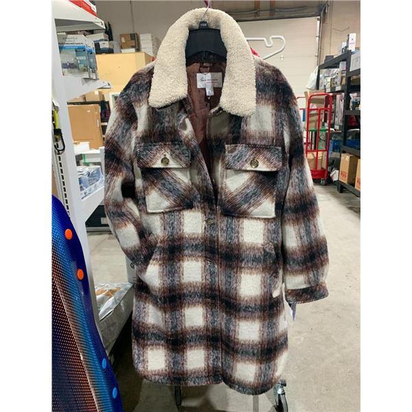 Two by Vince Camuto Ladies Size Large  Plaid Shirt Jacket