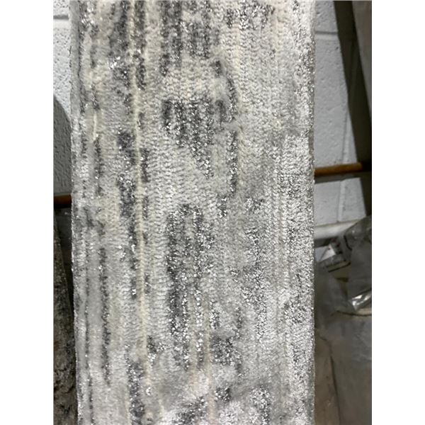 Safari light grey area rug, 7ft x 10ft