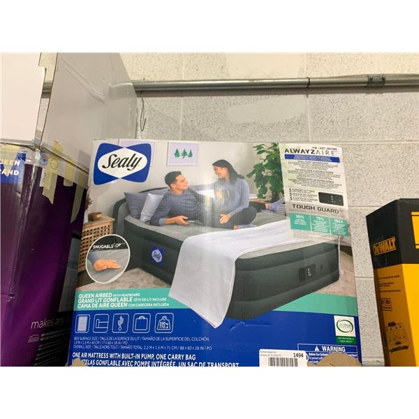 Sealy Alwayzaire queen size air matress with built in pump