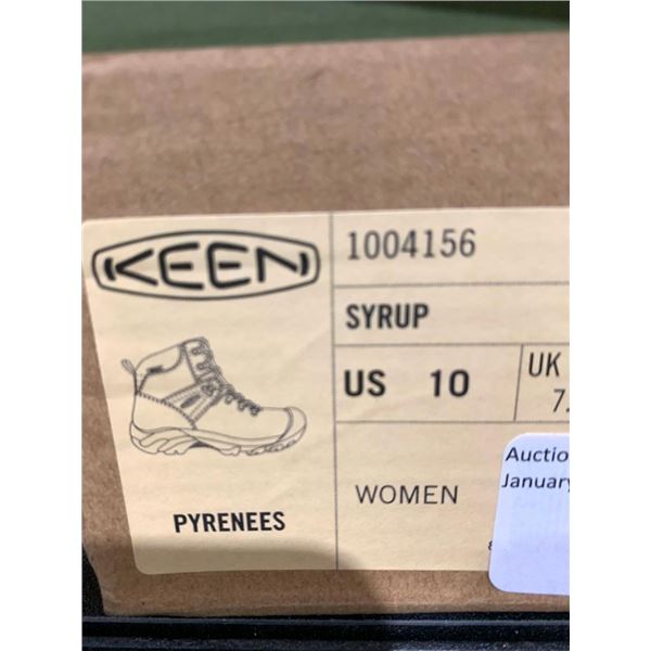 Keen Pyrenees hiking boots, womens size 10
