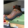 Image 4 : Keen Pyrenees hiking boots, womens size 10