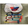 Image 3 : KIDS TOOBEEZ CONSTRUCTION SET AND 2 PLASTIC CRICKET SET