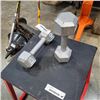 Image 3 : PAIR OF 10LB DUMBELLS