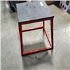 Image 2 : RED METAL STEP STOOL