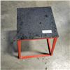 Image 3 : RED METAL STEP STOOL