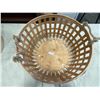 Image 2 : NEW ROUND IKEA WICKER BASKET AND LARGE BAMBOO TEIRED STEAMER