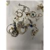 Image 4 : LOT OF BROACHES AND EARRINGS AND MISC JEWELRY