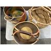 Image 2 : 3 ROUND WICKER BASKETS