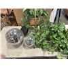 Image 1 : 2 FAKE PLANTS AND 2 DISCO BALLS