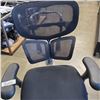 Image 2 : MESH BACK OFFICE CHAIR