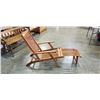 Image 4 : WOOD OUTDOOR FOLDING PATIO LOUNGER