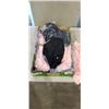 Image 1 : TRAY OF NEW PINK AND BLACK LADIES SKIRTS